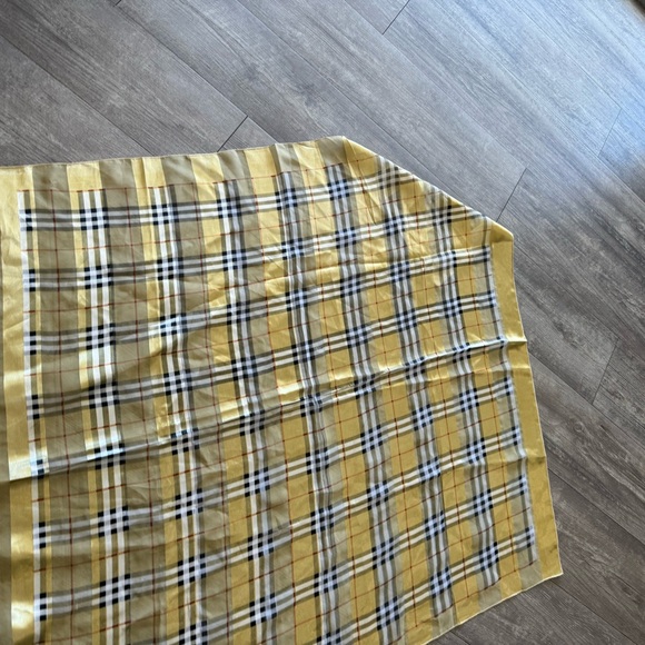 BURBERRY vintage silk scarf ✨ - Picture 5 of 17